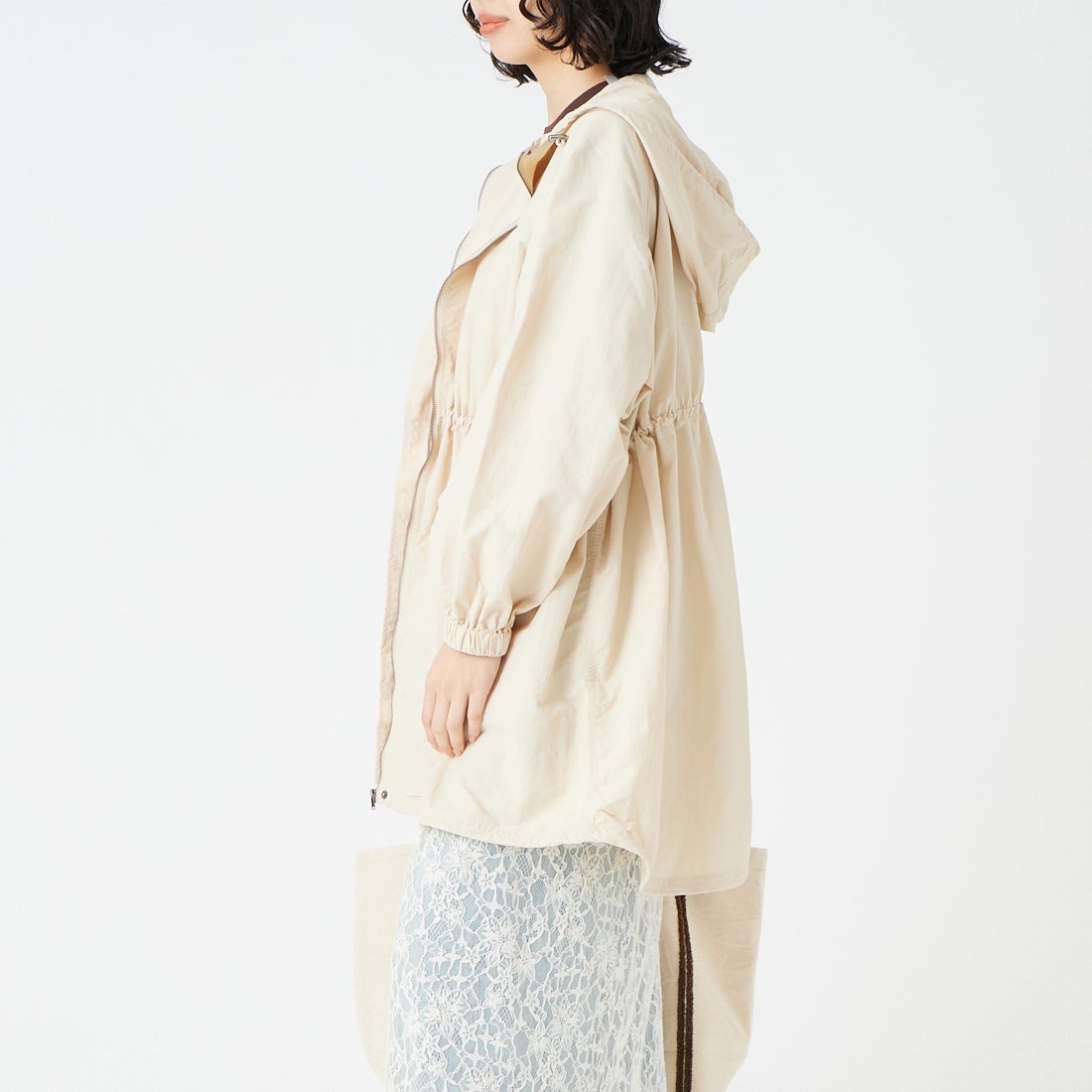 Jeans Factory Clothes [ジーンズファクトリークローズ] ウエストドローナイロンパーカー [21267066] 032 ｴｸﾘｭ &&モデル身長：162cm 着用サイズ：F&&