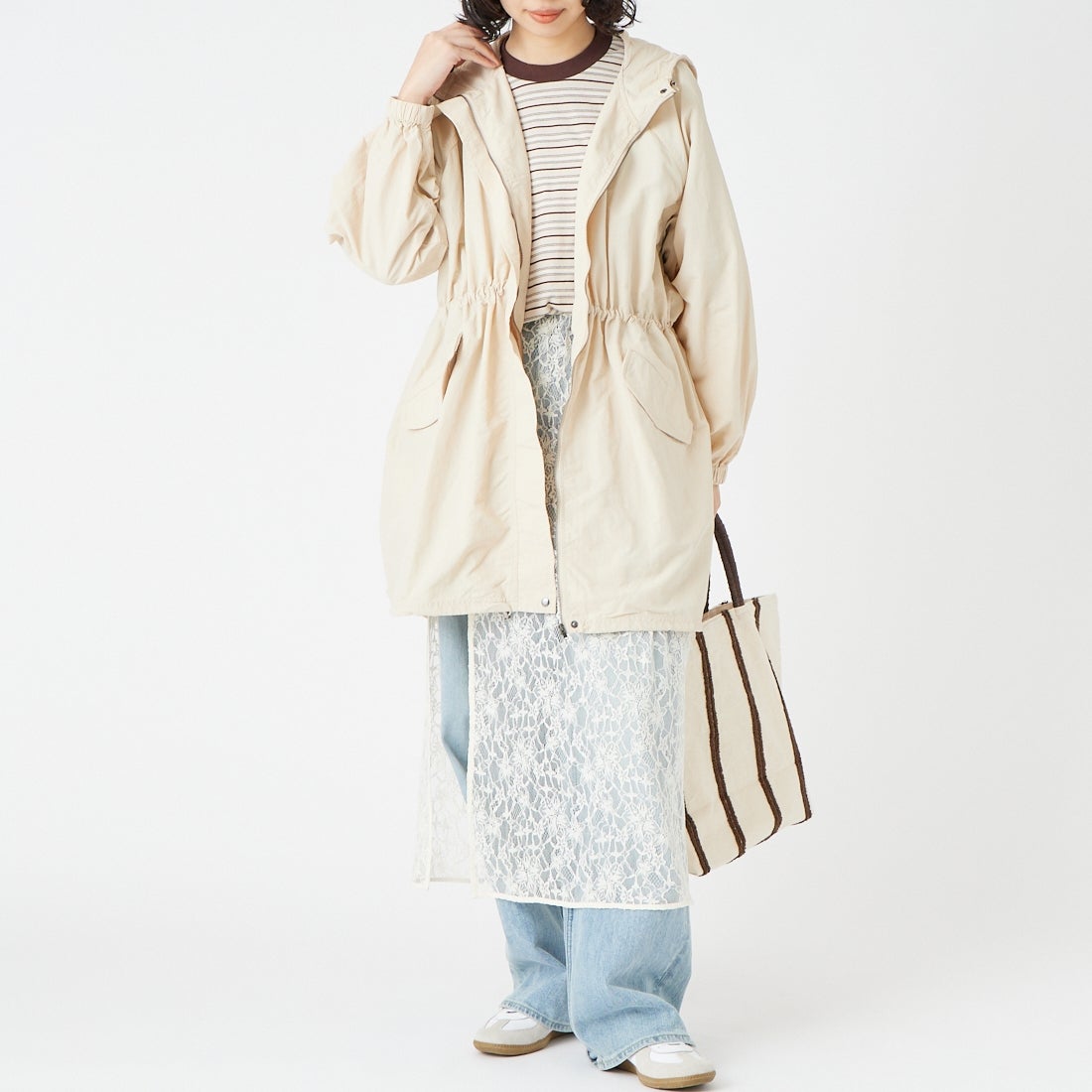 Jeans Factory Clothes [ジーンズファクトリークローズ] ウエストドローナイロンパーカー [21267066] 032 ｴｸﾘｭ &&モデル身長：162cm 着用サイズ：F&&