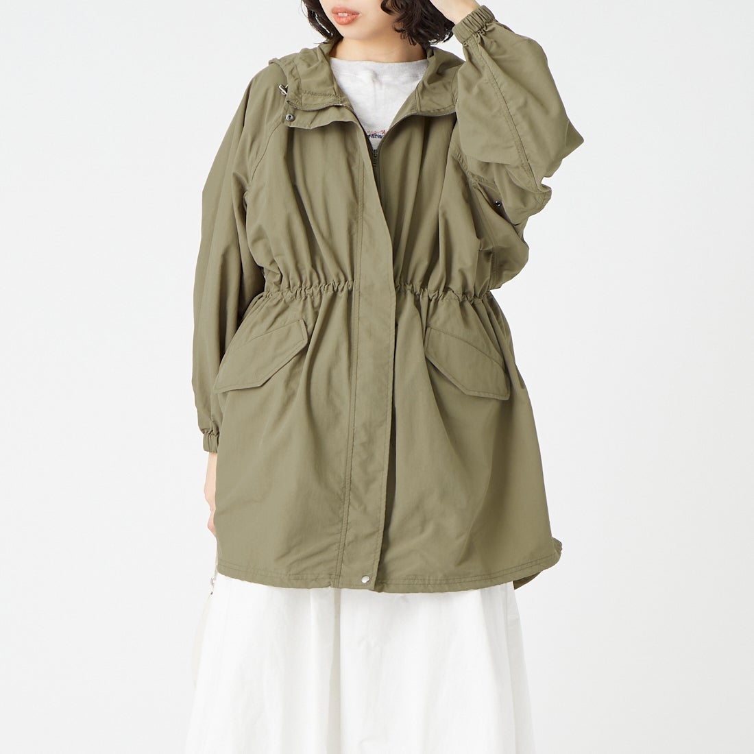 Jeans Factory Clothes [ジーンズファクトリークローズ] ウエストドローナイロンパーカー [21267066] 056 ｶｰｷ &&モデル身長：162cm 着用サイズ：F&&