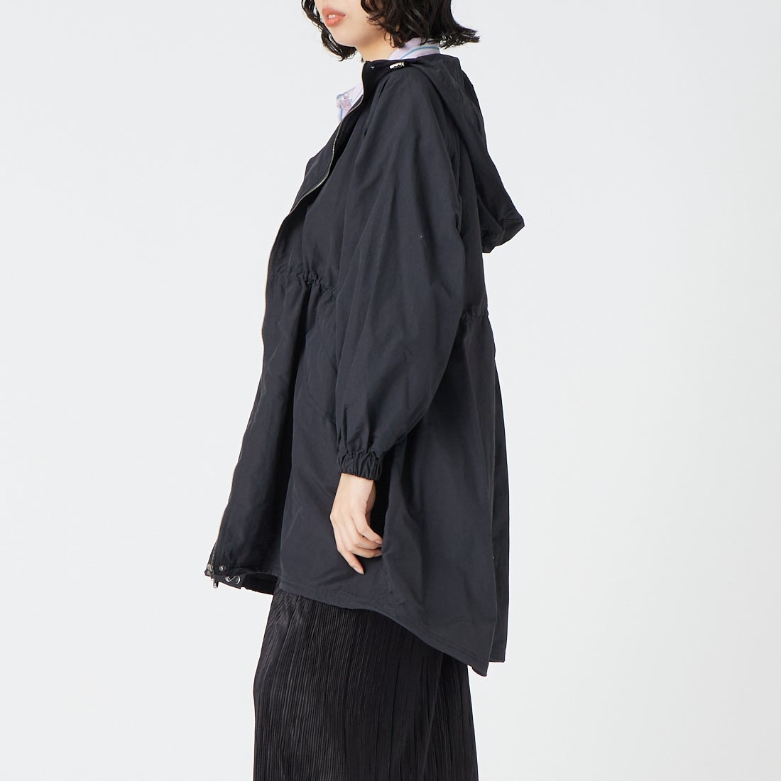 Jeans Factory Clothes [ジーンズファクトリークローズ] ウエストドローナイロンパーカー [21267066] 004 ﾌﾞﾗｯｸ &&モデル身長：162cm 着用サイズ：F&&