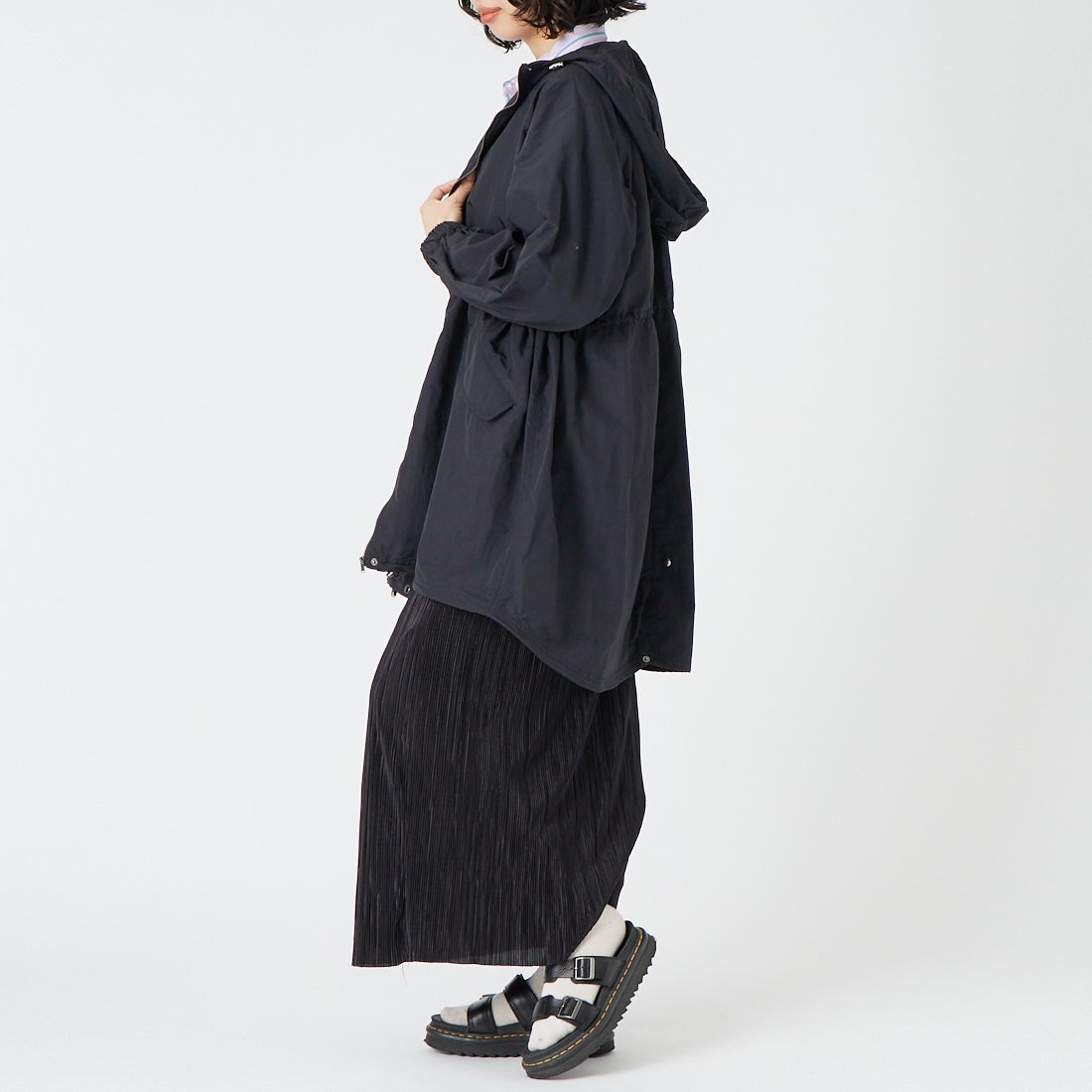 Jeans Factory Clothes [ジーンズファクトリークローズ] ウエストドローナイロンパーカー [21267066] 004 ﾌﾞﾗｯｸ &&モデル身長：162cm 着用サイズ：F&&