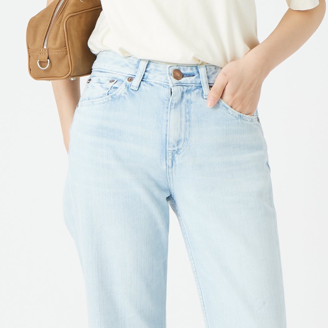 RED CARD TOKYO [レッドカード トーキョー] ルーズフレアーデニム Twilight [98W12301CBU] K-COOL BLU &&モデル身長：162cm 着用サイズ：22&&