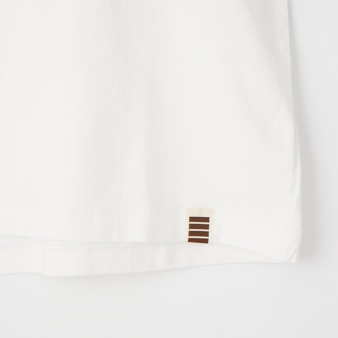 ILL ONE EIGHTY [イル ワンエイティ] 180 KNOWS プリントTシャツ [ILL261-30] WHITE