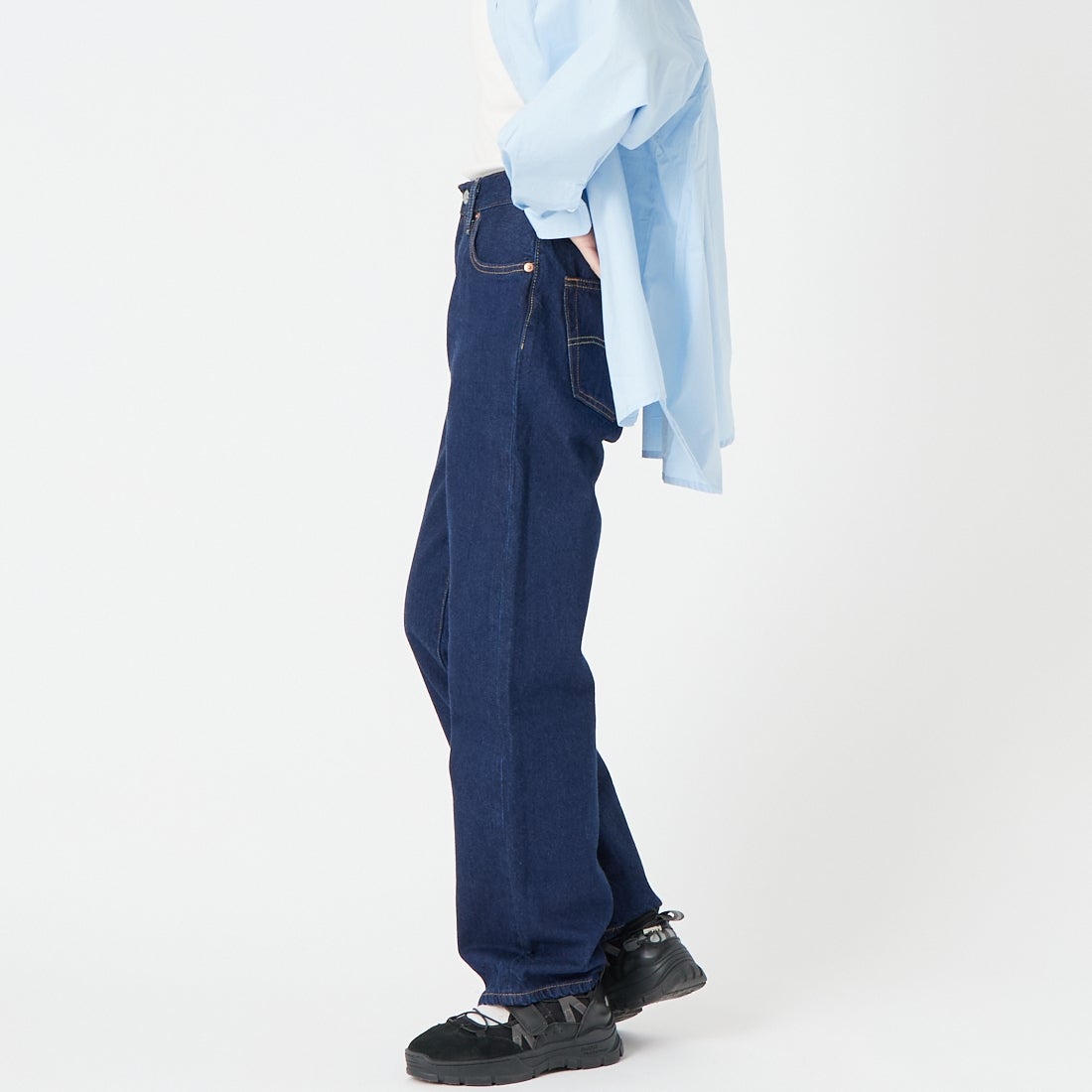 LEVI'S [リーバイス] 501 90S ライトウェイトデニム [A8421-00] 16 DEEP RI &&モデル身長：162cm 着用サイズ：24&&