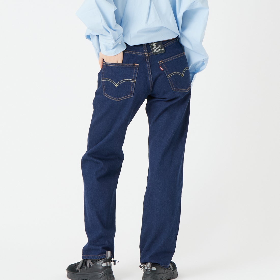 LEVI'S [リーバイス] 501 90S ライトウェイトデニム [A8421-00] 16 DEEP RI &&モデル身長：162cm 着用サイズ：24&&