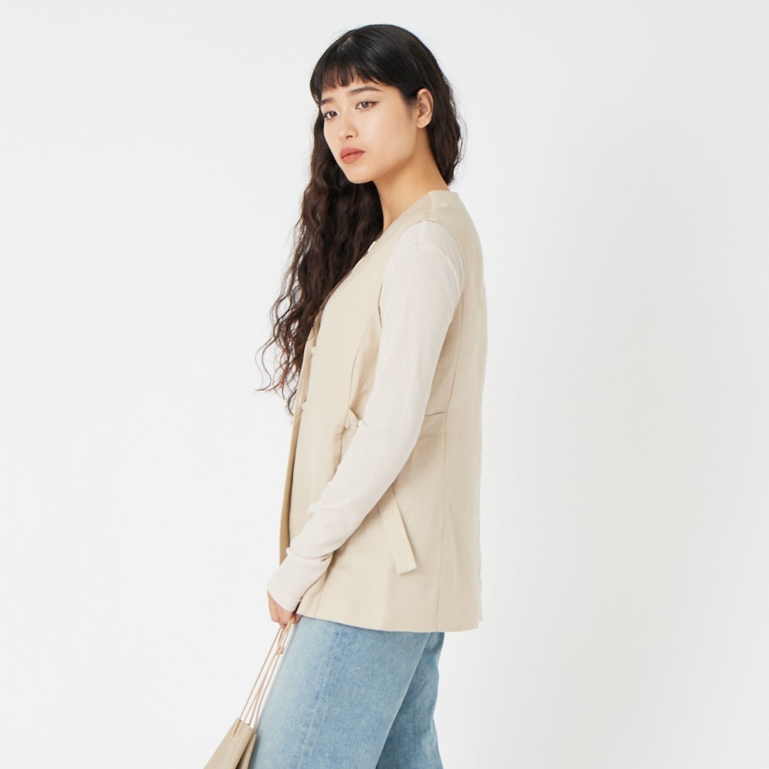 Jf Ready Made [ジェイエフレディメイド] リネンレーヨンジレ [786046] 61 ﾍﾞｰｼﾞｭ &&モデル身長：162cm 着用サイズ：F&&