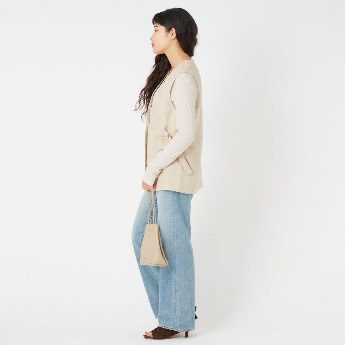 Jf Ready Made [ジェイエフレディメイド] リネンレーヨンジレ [786046] 61 ﾍﾞｰｼﾞｭ &&モデル身長：162cm 着用サイズ：F&&