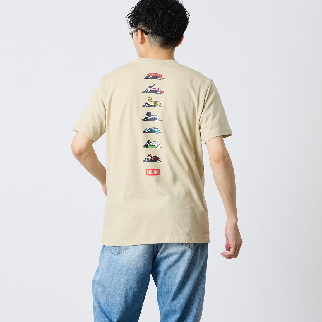 CHUMS [チャムス] 別注 BOOBY SUSHI FRIENDS バックプリント ショートスリーブTシャツ [CH01-2858-JF] G057 GREIG &&モデル身長：168cm 着用サイズ：M&&
