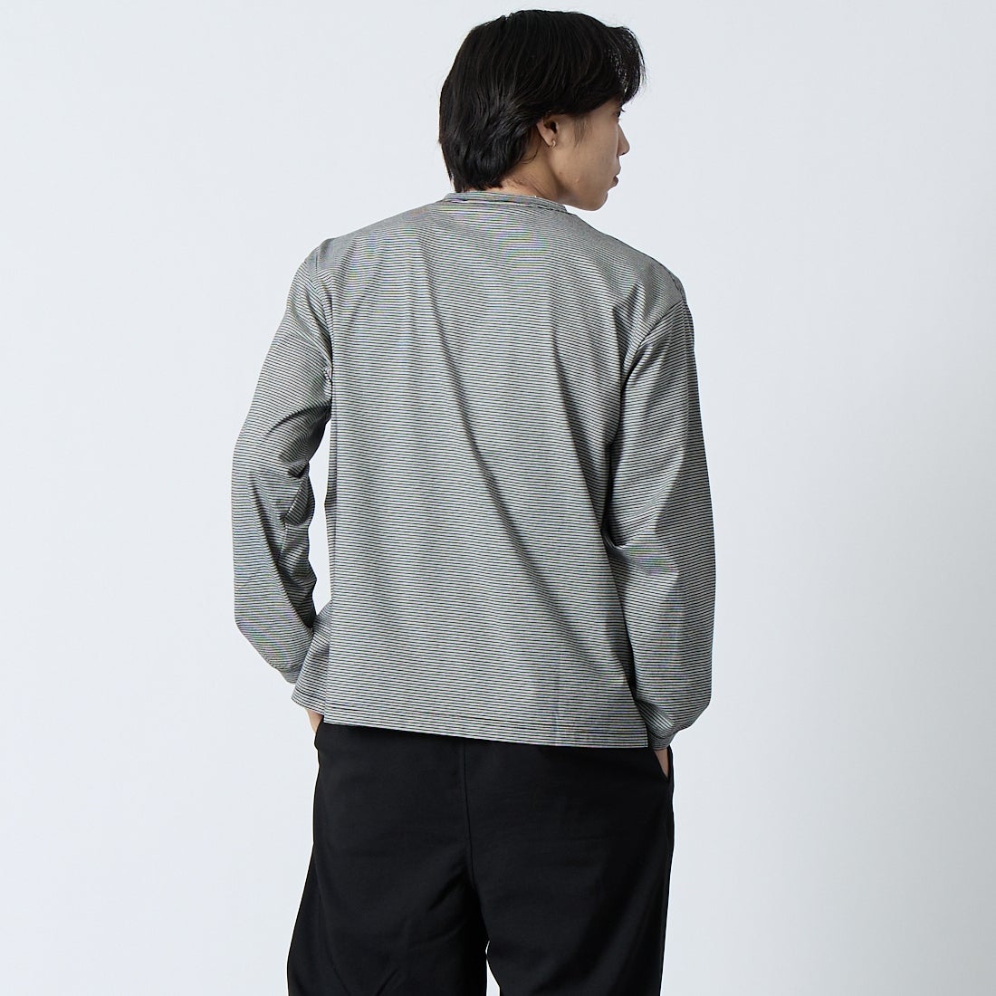 STILL BY HAND [スティルバイハンド] ボーダーロングスリーブカットソー [CS04261] GREY/BLACK &&モデル身長：179cm 着用サイズ：46&&