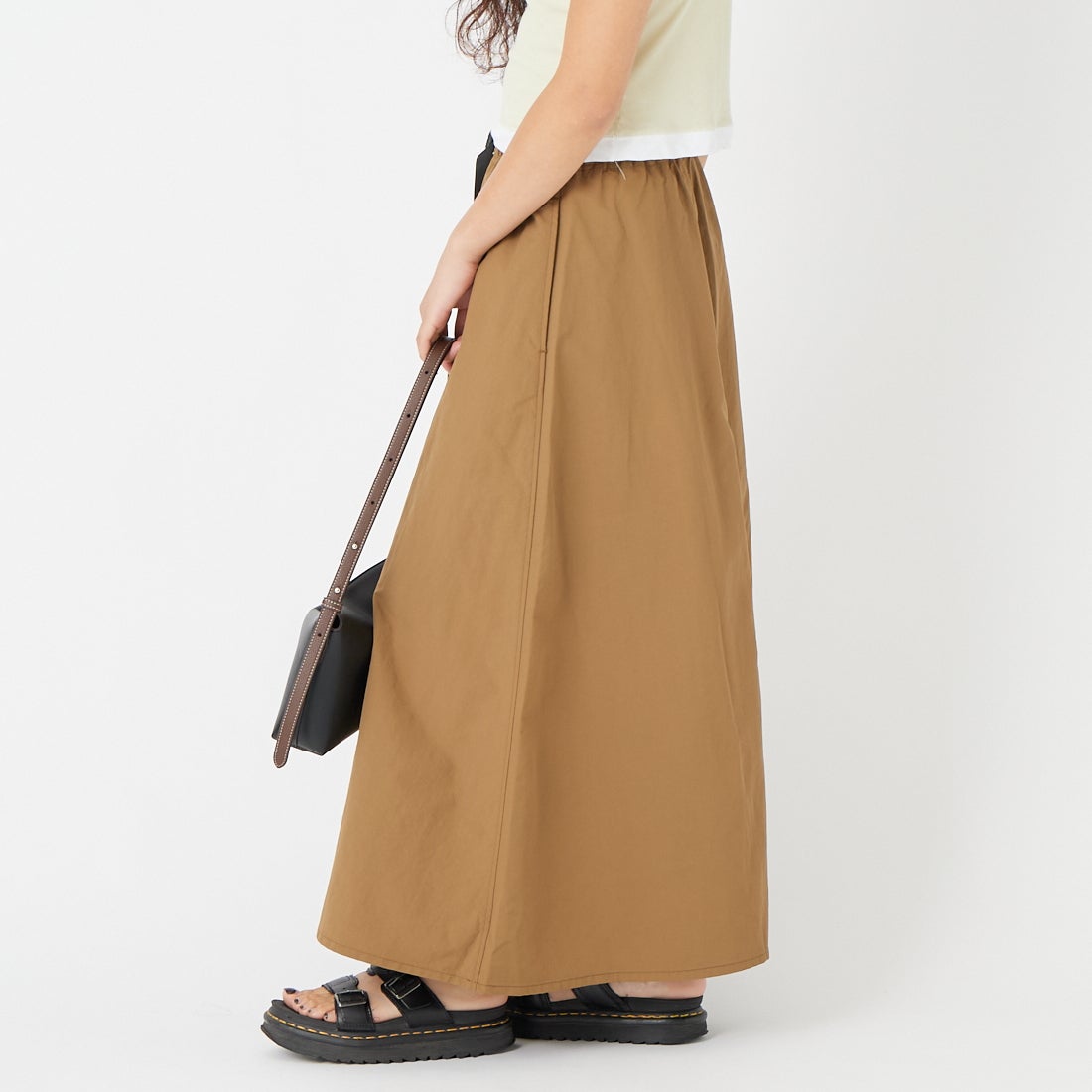 GRAMiCCi [グラミチ] ナイロンフレアスカート [GLSK6-SJP008] COYOTE &&モデル身長：162cm 着用サイズ：M&&