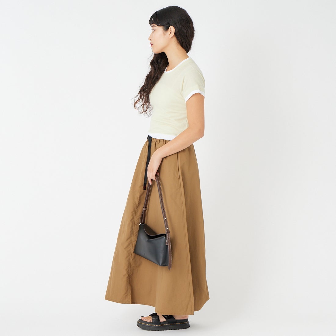 GRAMiCCi [グラミチ] ナイロンフレアスカート [GLSK6-SJP008] COYOTE &&モデル身長：162cm 着用サイズ：M&&