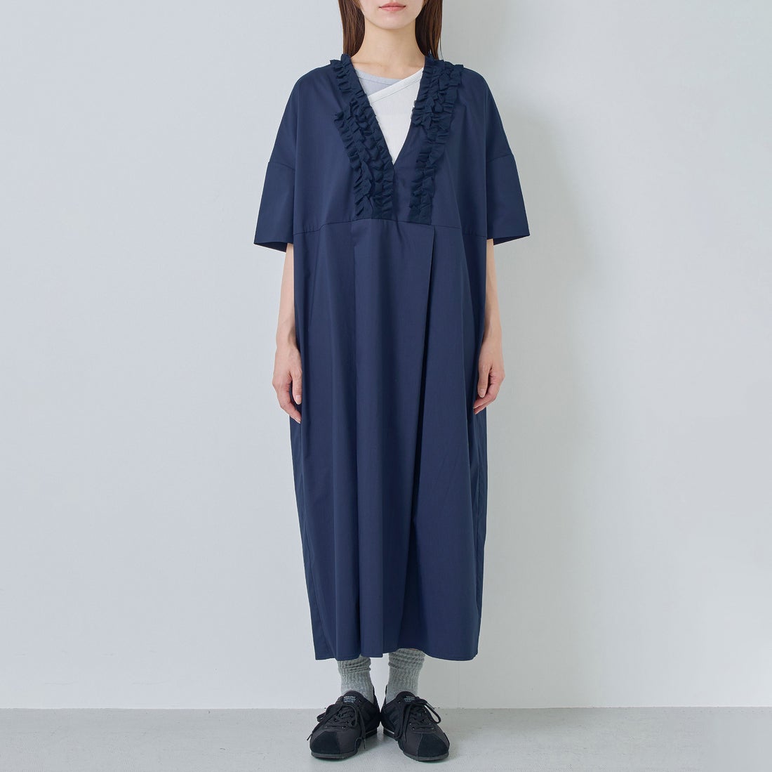 Kelen [ケレン] フリルデザインVネックワンピース RIFFEW [LKL25SOP2104] NAVY