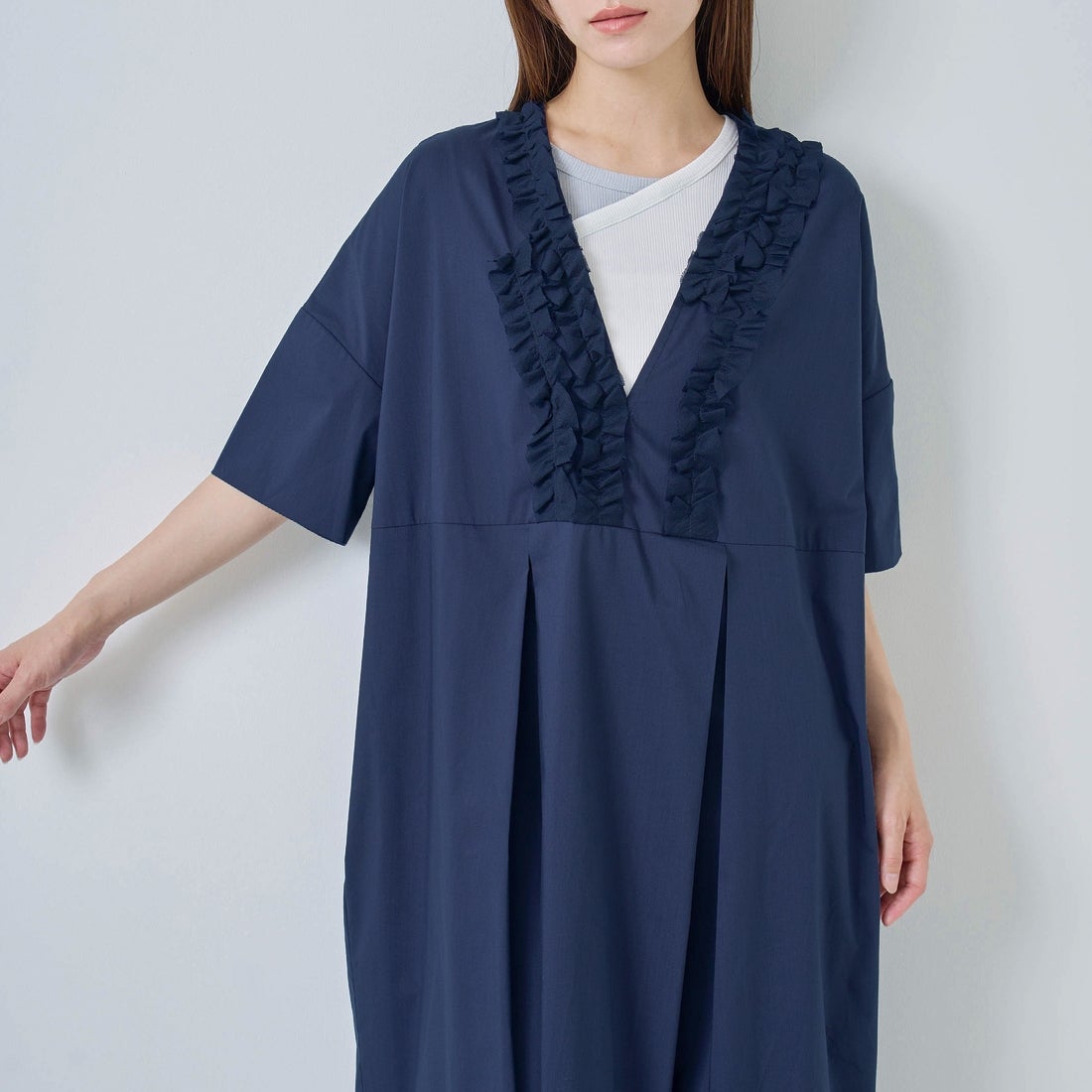 Kelen [ケレン] フリルデザインVネックワンピース RIFFEW [LKL25SOP2104] NAVY