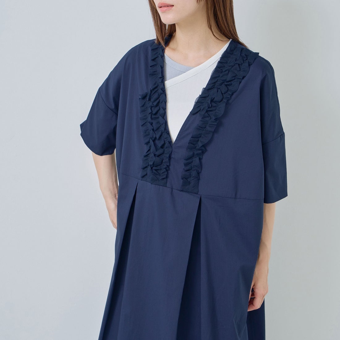 Kelen [ケレン] フリルデザインVネックワンピース RIFFEW [LKL25SOP2104] NAVY