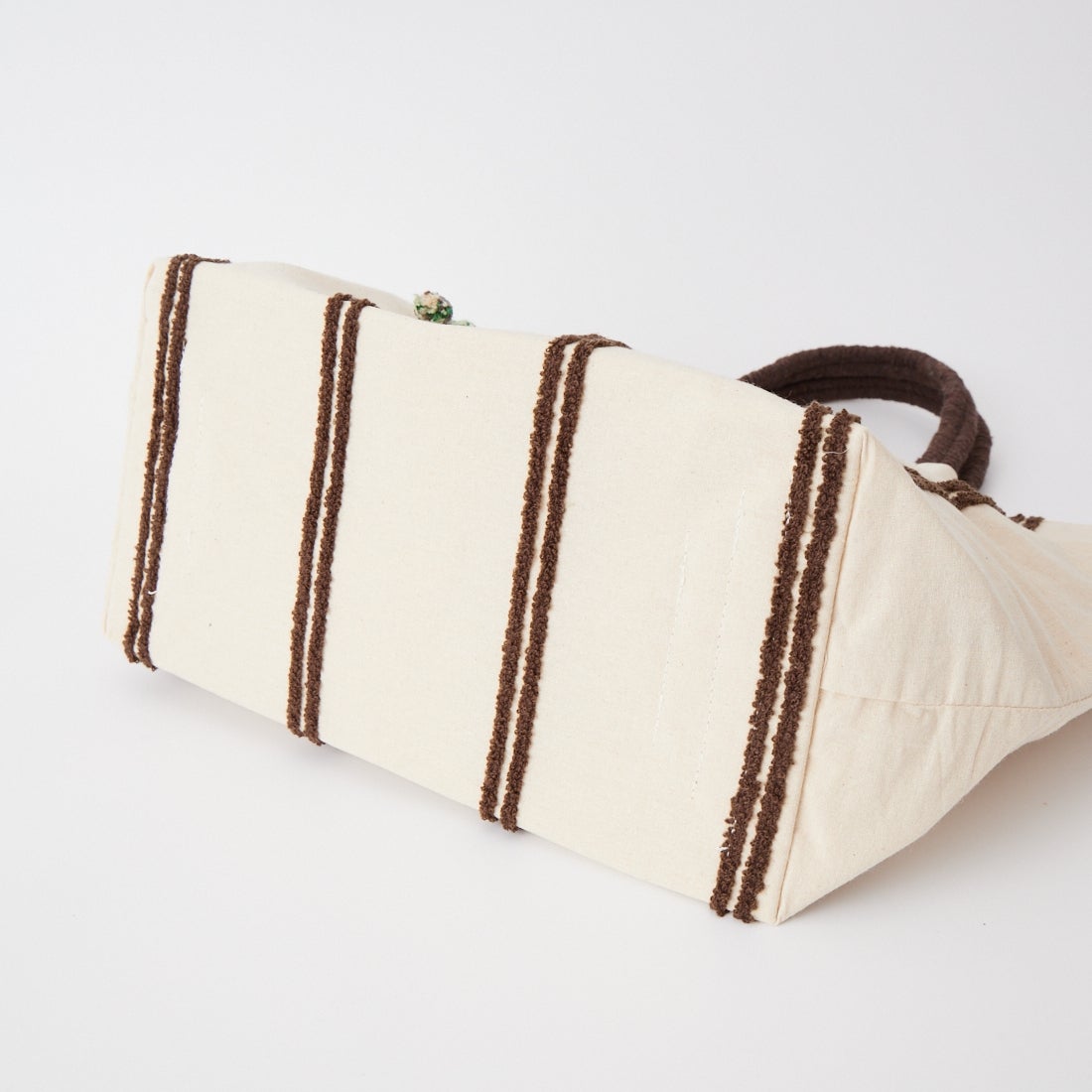 beej [ビージ] ループラインビッグトートバッグ [26SS-PWMI-IT-005] WHITE