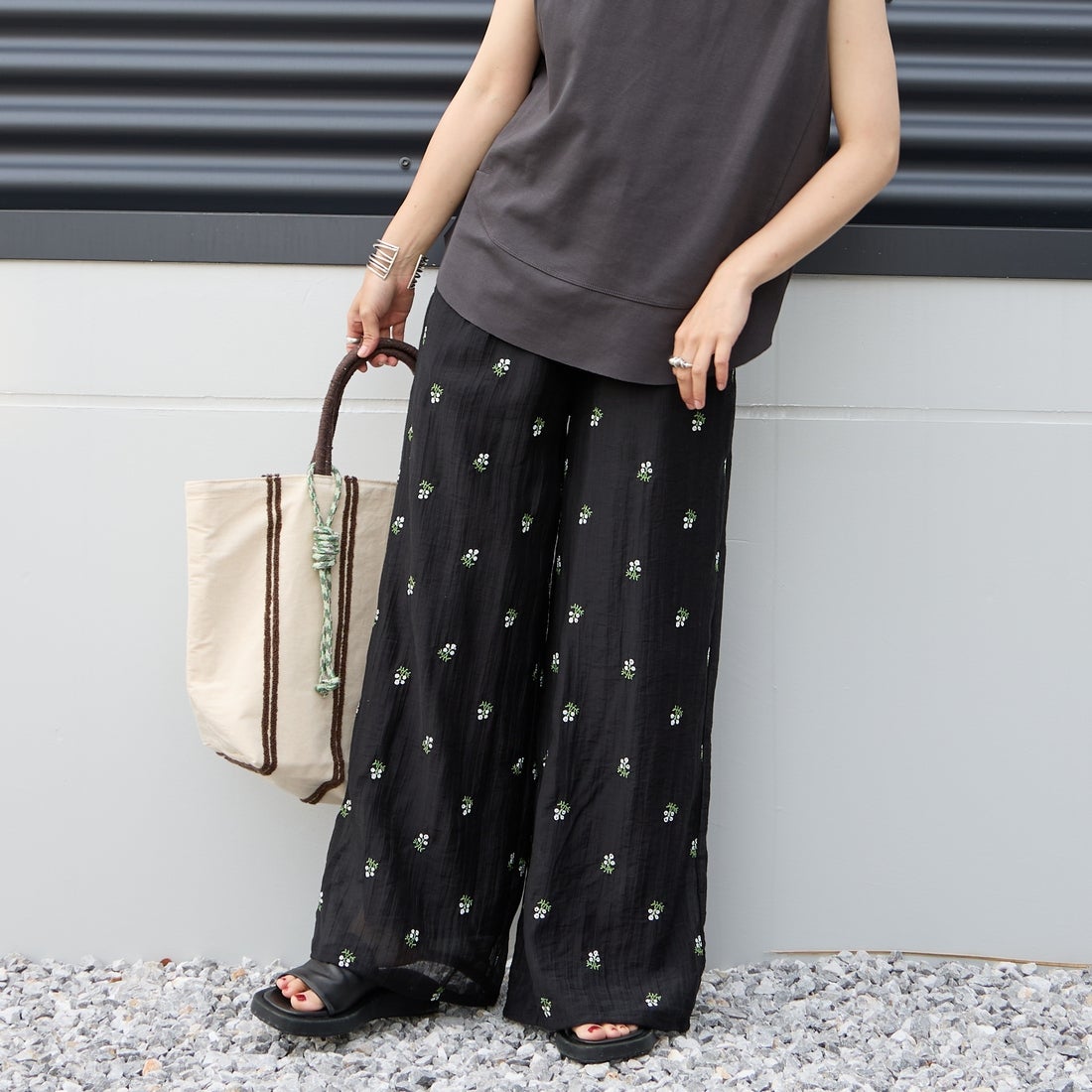 beej [ビージ] ループラインビッグトートバッグ [26SS-PWMI-IT-005] WHITE