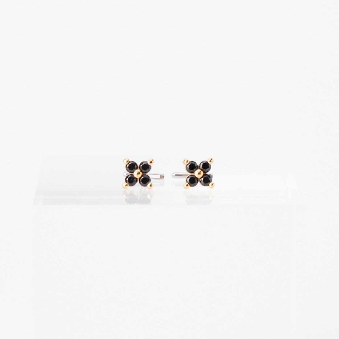 Baqless [バックレス] アミティ ブルームオニキス ゴールドピアス [261AM-BLM-ON-YG] GOLD