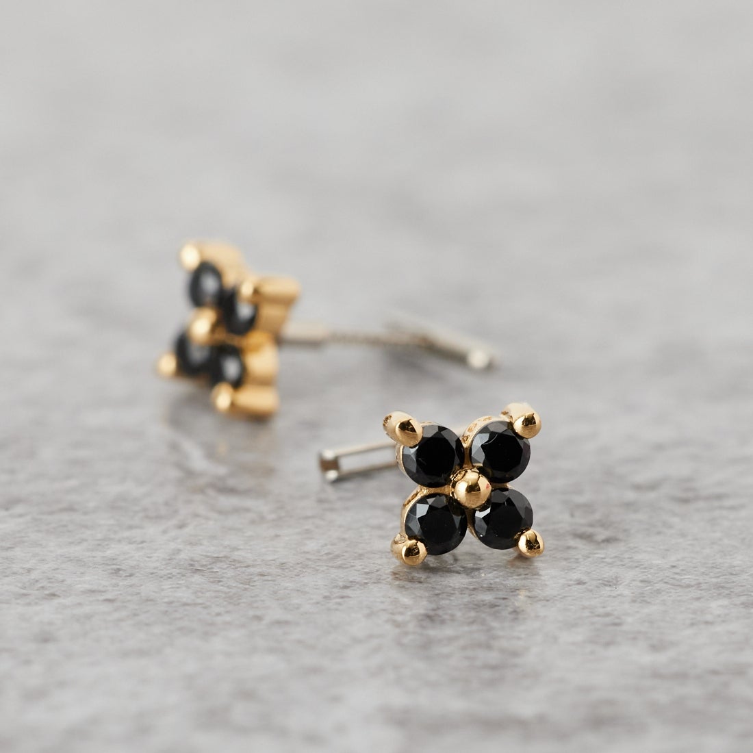 Baqless [バックレス] アミティ ブルームオニキス ゴールドピアス [261AM-BLM-ON-YG] GOLD