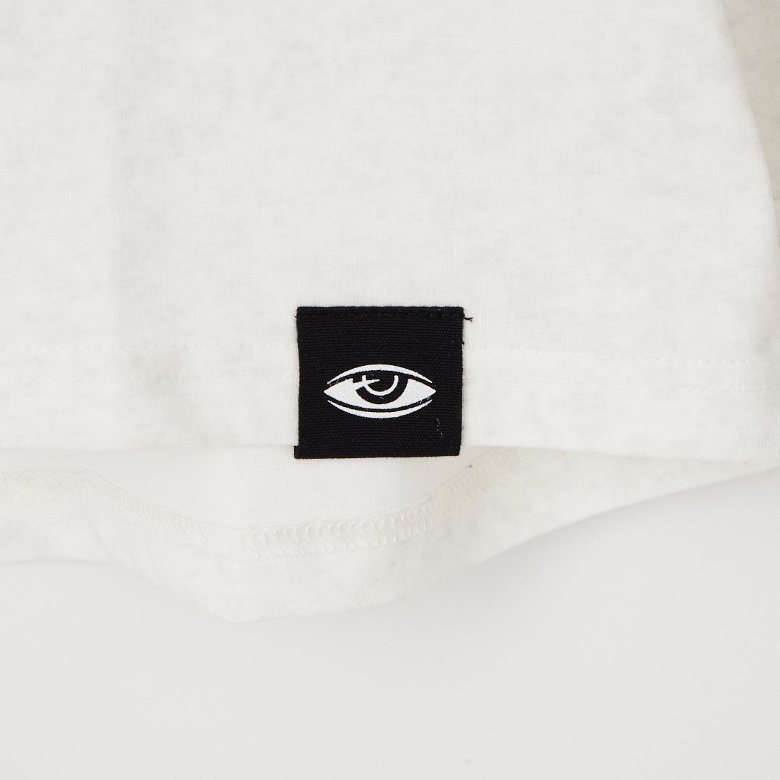 toy machine [トイマシーン] AMERICAN MONSTER フェードウォッシュ ロングスリーブTシャツ [TMPGLT4] WHITE