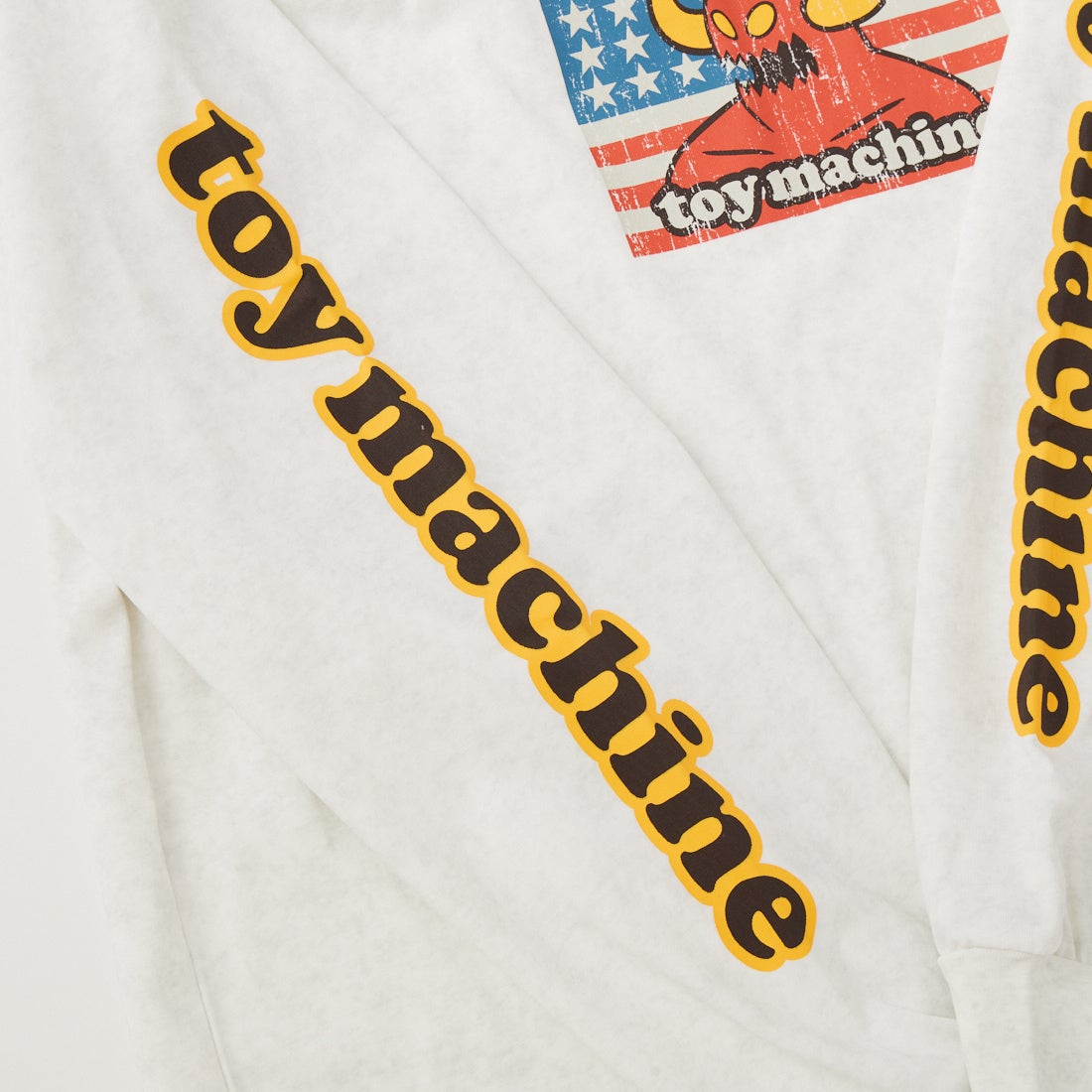 toy machine [トイマシーン] AMERICAN MONSTER フェードウォッシュ ロングスリーブTシャツ [TMPGLT4] WHITE