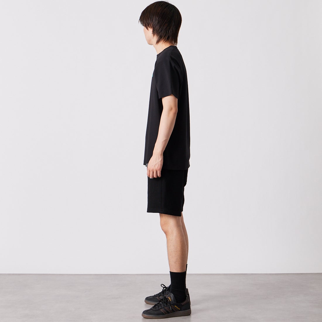 BALR. [ボーラー] JPロゴTシャツ [B11121409] JET BLACK/ &&モデル身長：177cm 着用サイズ：M&&