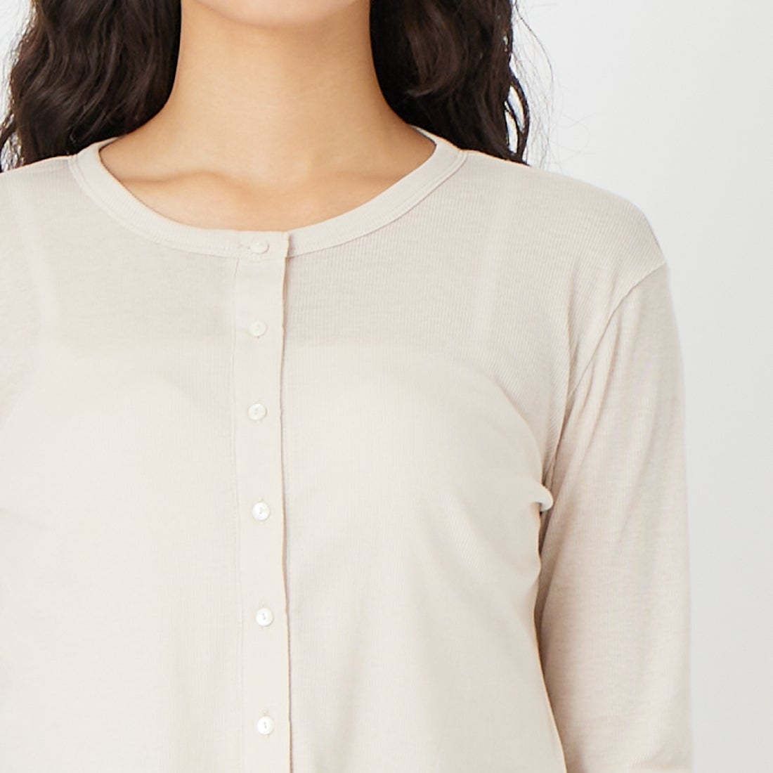 USINE [ユジーヌ] シアーリブ短丈カーディガン [21267067] 033 ﾍﾞｰｼﾞｭ &&モデル身長：162cm 着用サイズ：F&&