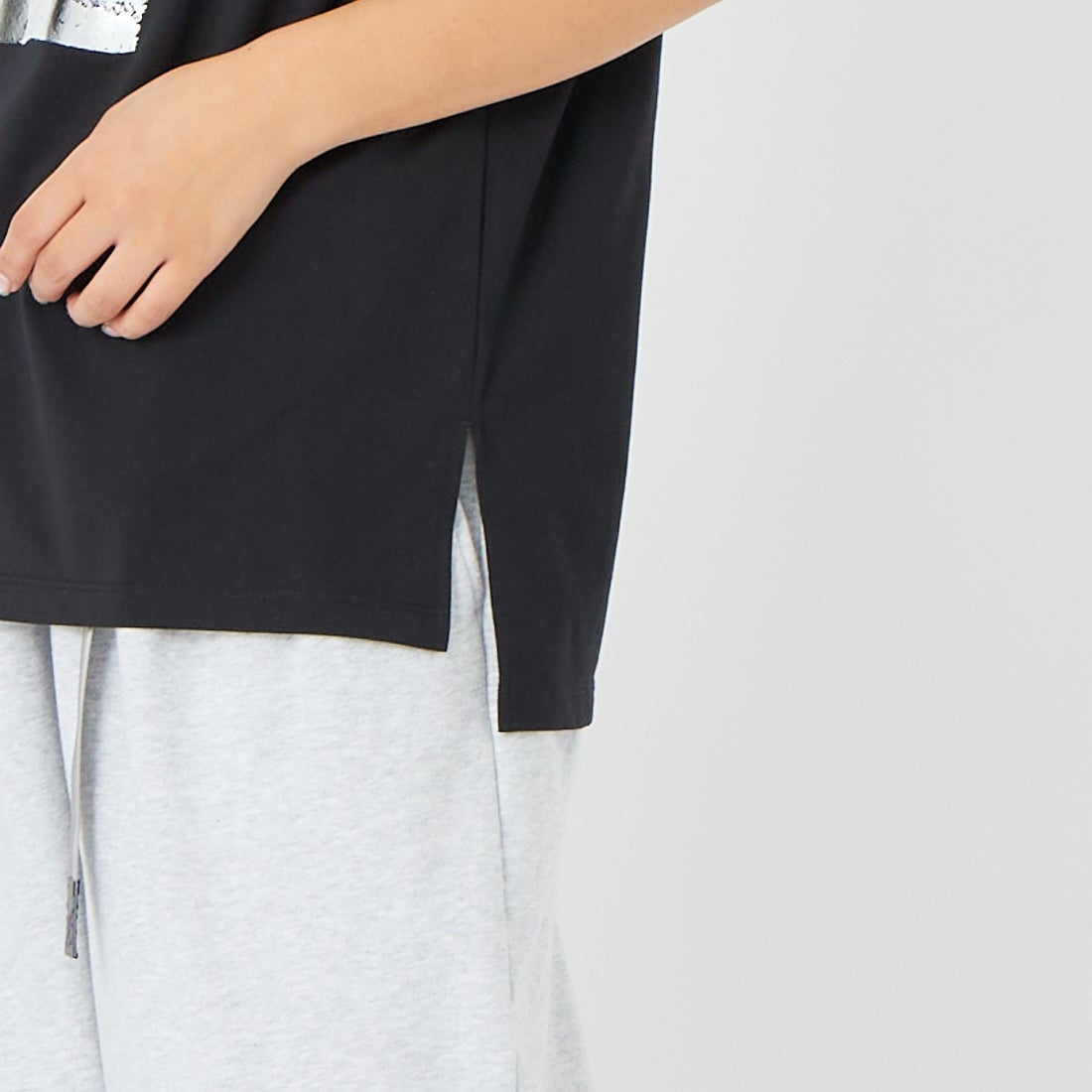 Maison de L'allure [メゾン ドゥ ラリュール] ボックス箔プリントTシャツ [M26312014] 08 CHARCOA