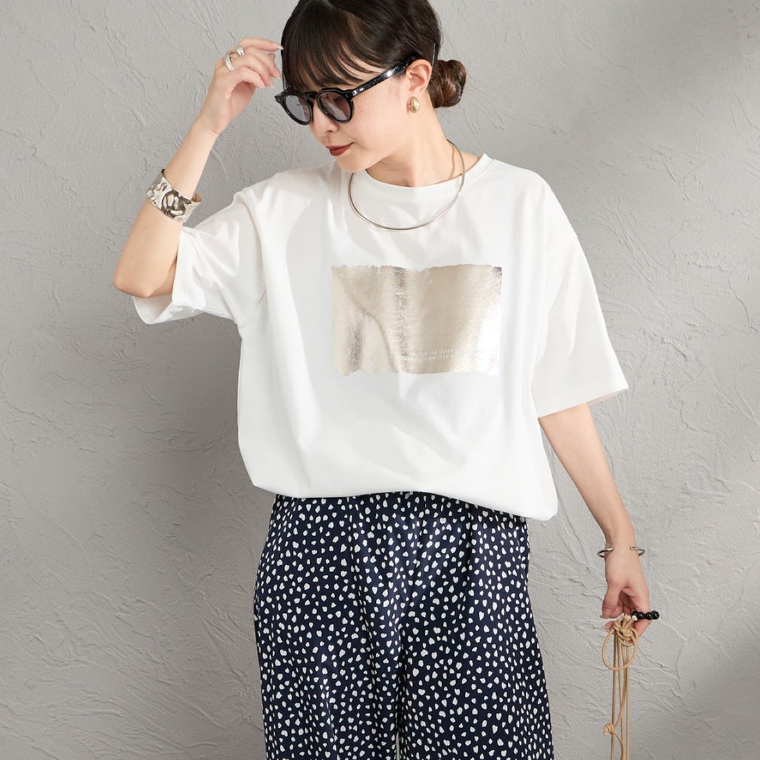 01 WHITE&&モデル身長：150cm 着用サイズ：F&&