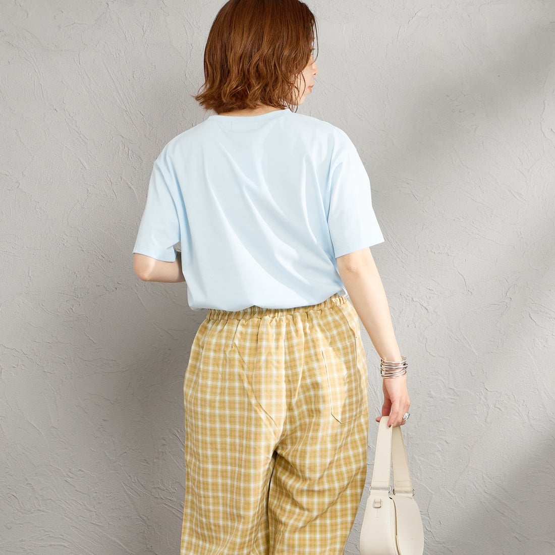 Maison de L'allure [メゾン ドゥ ラリュール] アソートボックス箔ロゴプリントTシャツ [M26312015] 10 BABYBLU &&モデル身長：158cm 着用サイズ：F&&