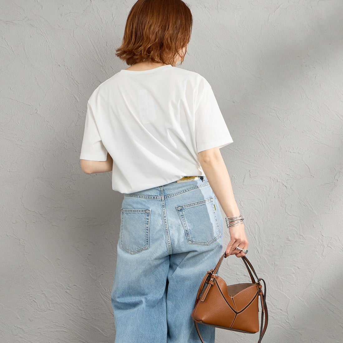 Maison de L'allure [メゾン ドゥ ラリュール] アソートボックス箔ロゴプリントTシャツ [M26312015] 02 OFF &&モデル身長：158cm 着用サイズ：F&&
