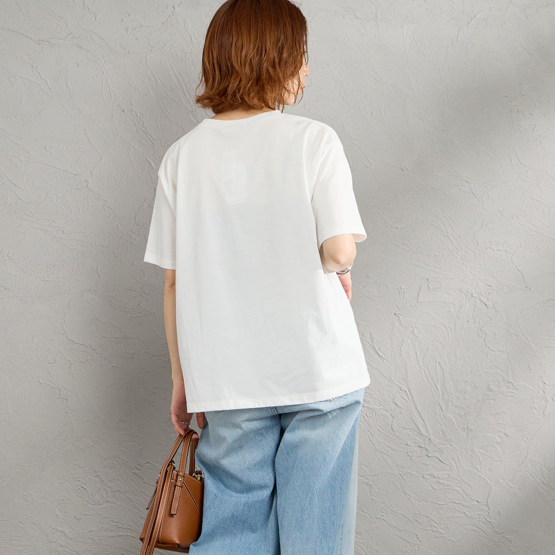 Maison de L'allure [メゾン ドゥ ラリュール] アソートボックス箔ロゴプリントTシャツ [M26312015] 02 OFF &&モデル身長：158cm 着用サイズ：F&&