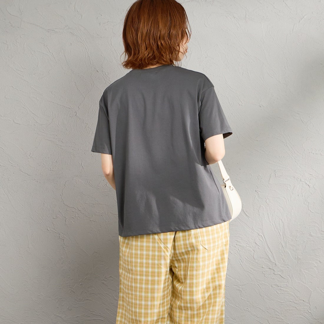 Maison de L'allure [メゾン ドゥ ラリュール] アソートアートロゴプリントTシャツ [M26312016] 08 CHARCOA &&モデル身長：158cm 着用サイズ：F&&