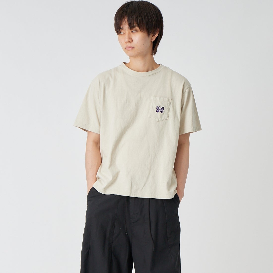 Needles [ニードルズ] ショートスリーブポケットTシャツ [SX444] A BEIGE &&モデル身長：177cm 着用サイズ：M&&