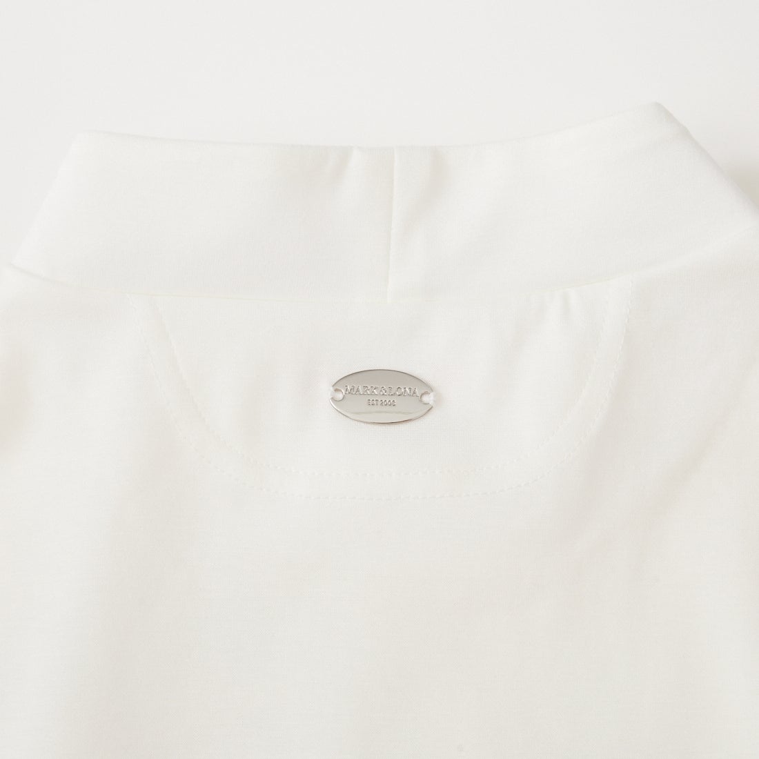 MARK & LONA [マークアンドロナ] スワロフスキーロゴ モックネックTシャツ [MLM-6A-AA04] WHITE
