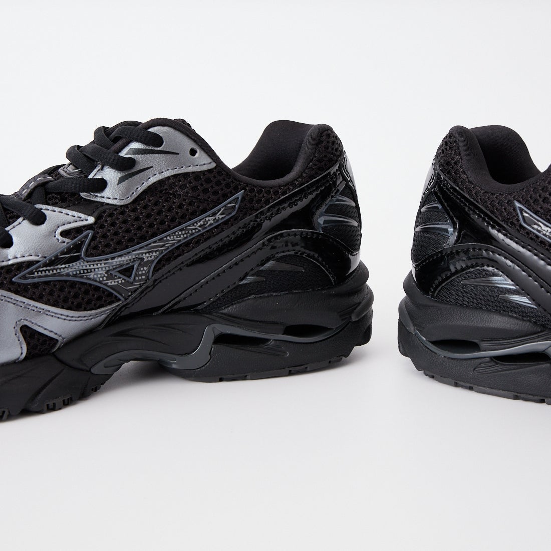 MIZUNO [ミズノ] ウェーブライダー 10 [D1GA2616] 01 ﾌﾞﾗｯｸ