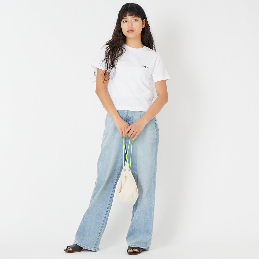 THOUSAND MILE [サウザンド マイル] ショートスリーブコンパクトTシャツ [TM261TC00162] 01 WHITE &&モデル身長：162cm 着用サイズ：F&&