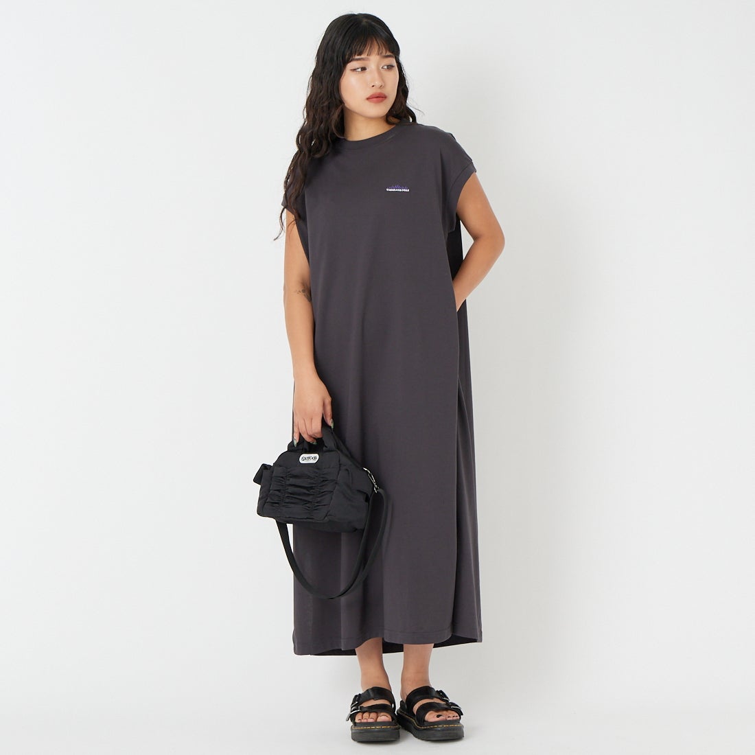 THOUSAND MILE [サウザンド マイル] フレンチスリーブワンピース [TM261TC00512] 19 CHARCOA &&モデル身長：162cm 着用サイズ：F&&