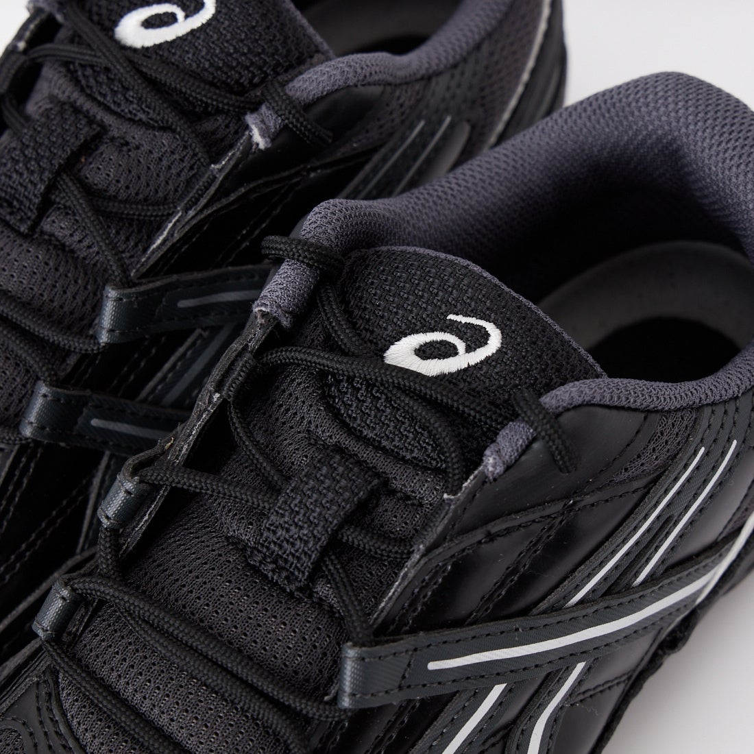 ASICS [アシックス] スニーカー [HYPERSYNC] 021