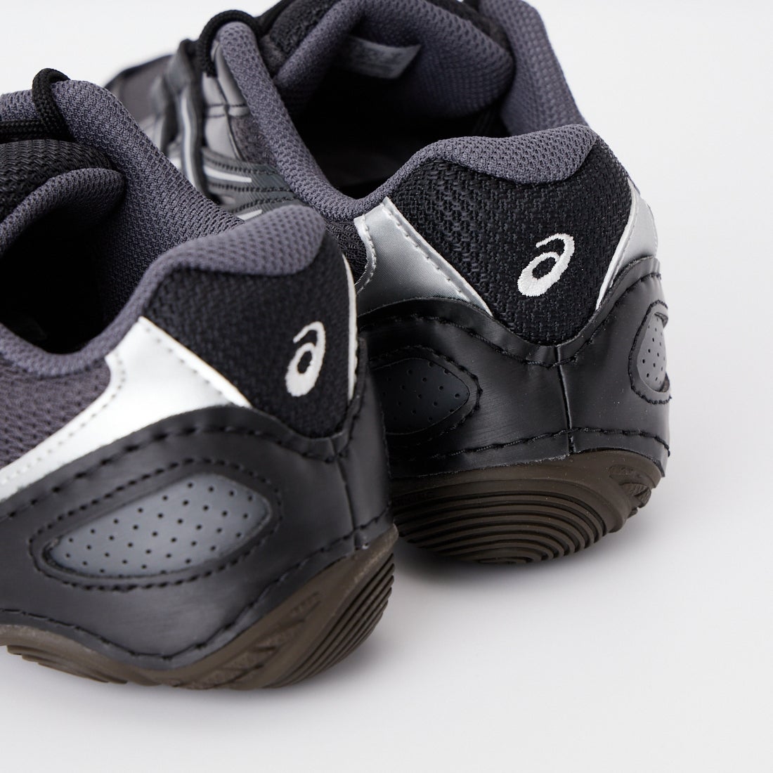 ASICS [アシックス] スニーカー [HYPERSYNC] 021