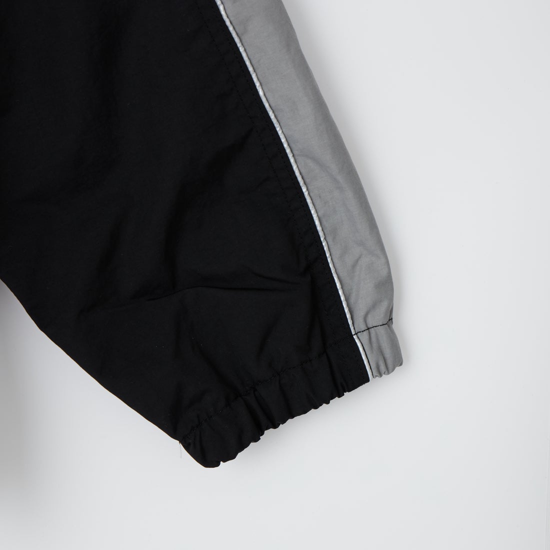 South2West8 [サウスツーウエストエイト] ナイロンタッサー ウォームアップジャケット [SX653] B BLACK