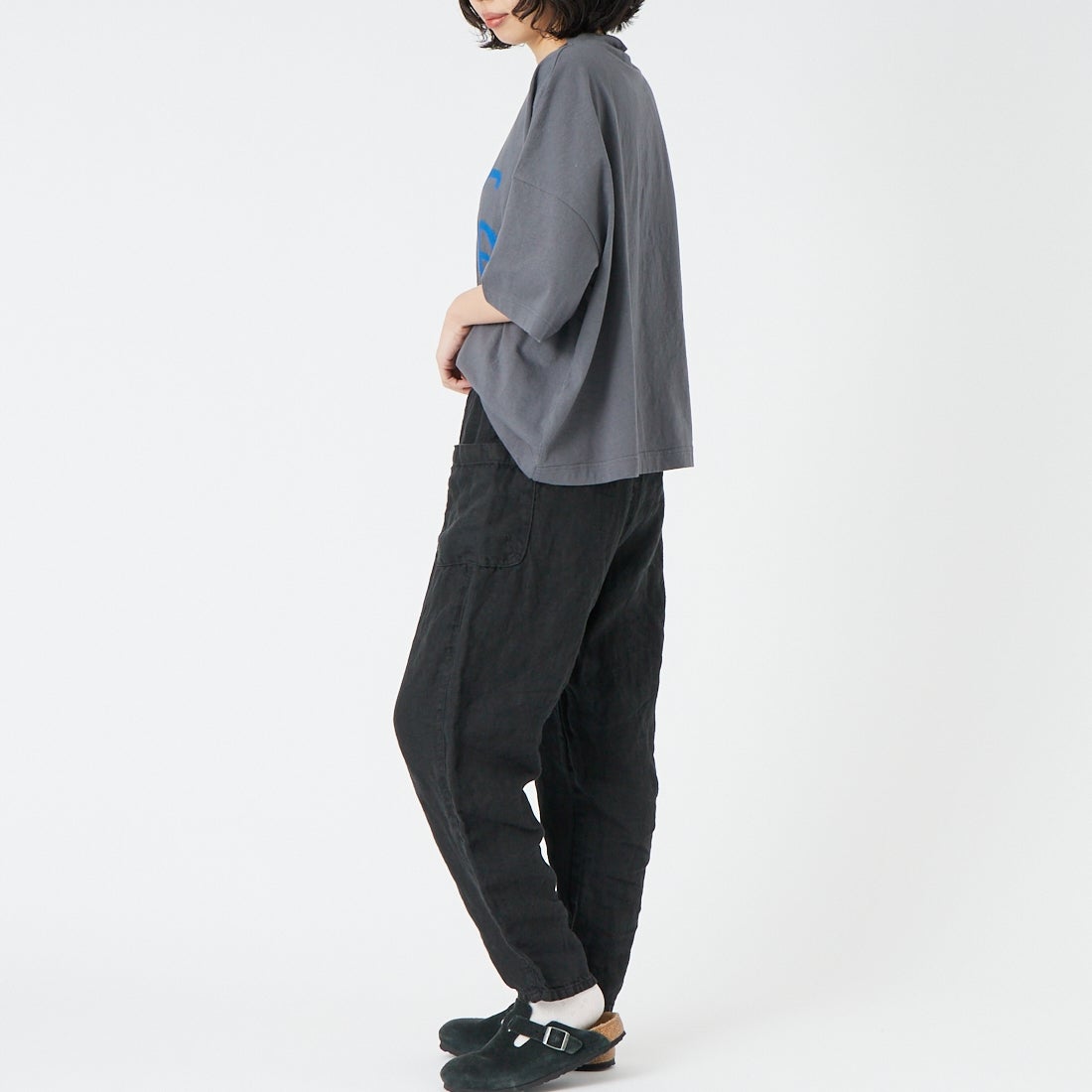 tumugu: [ツムグ] ソリトリネン イージーパンツ [TB23244A] 99 BLACK &&モデル身長：162cm 着用サイズ：1&&