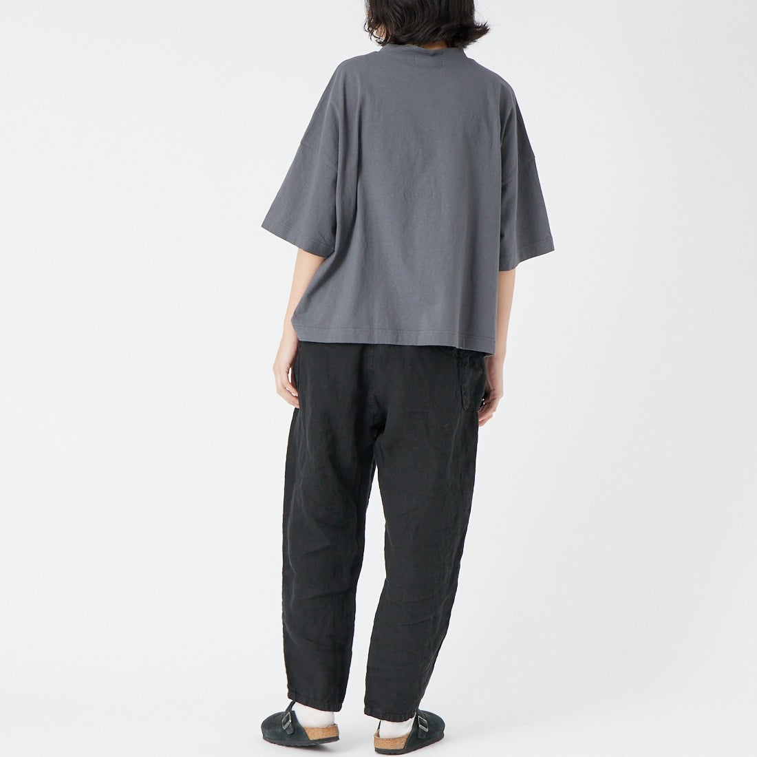 tumugu: [ツムグ] ソリトリネン イージーパンツ [TB23244A] 99 BLACK &&モデル身長：162cm 着用サイズ：1&&