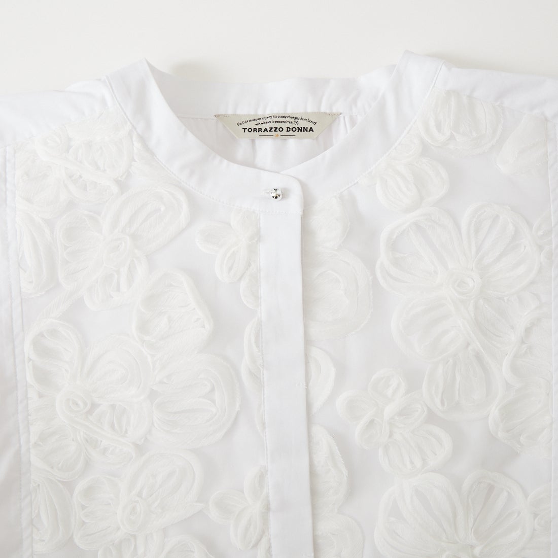 TORRAZZO DONNA [トラッゾドンナ] エレガントフローラルモチーフブラウス [6266-361] 05 WHITE