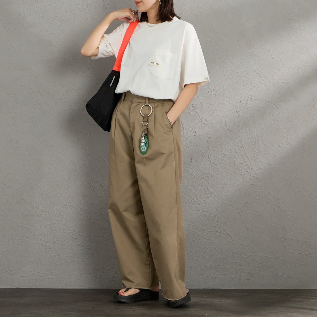 NORDISK [ノルディスク] 別注 HYGGE バックプリントTシャツ [NU11703-JF] WHT &&モデル身長：160cm 着用サイズ：S&&