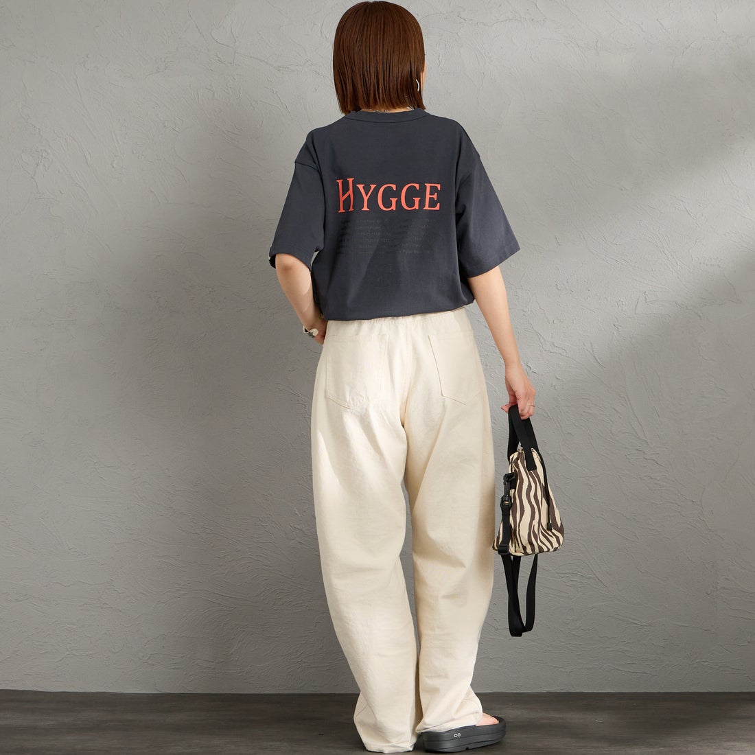 NORDISK [ノルディスク] 別注 HYGGE バックプリントTシャツ [NU11703-JF] CHR &&モデル身長：159cm 着用サイズ：S&&