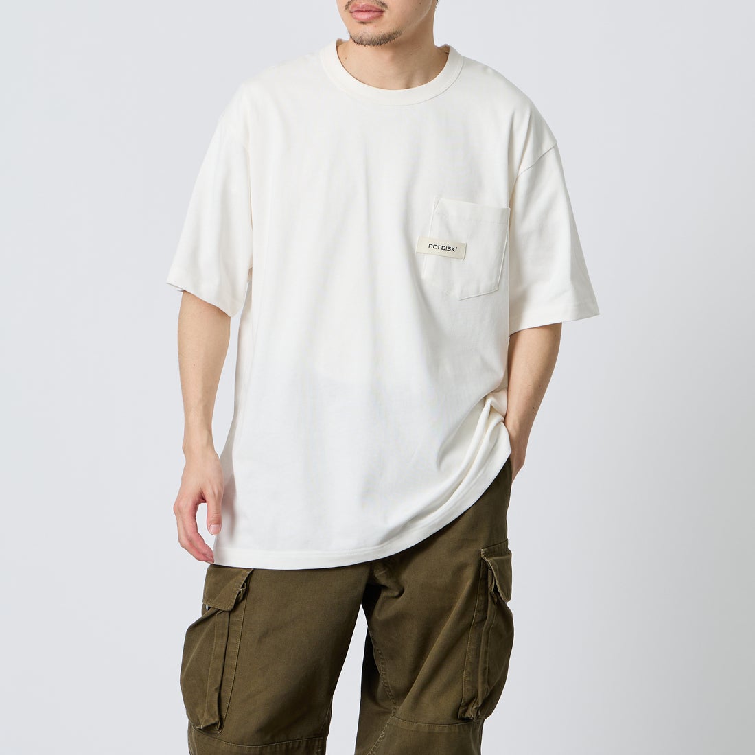 NORDISK [ノルディスク] 別注 HYGGE バックプリントTシャツ [NU11703-JF] WHT &&モデル身長：168cm 着用サイズ：L&&