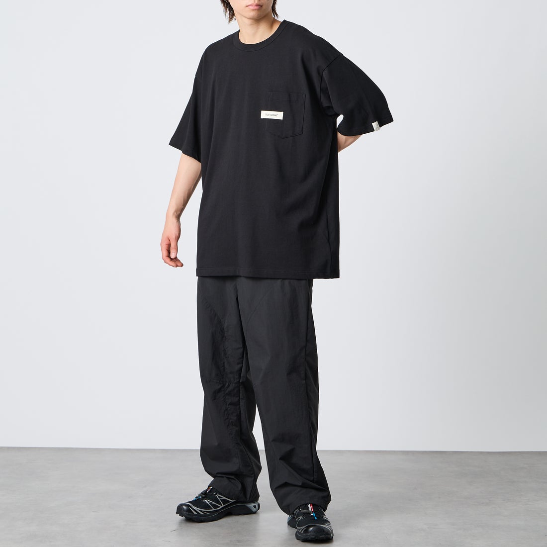 NORDISK [ノルディスク] 別注 HYGGE バックプリントTシャツ [NU11703-JF] BLK &&モデル身長：177cm 着用サイズ：XL&&