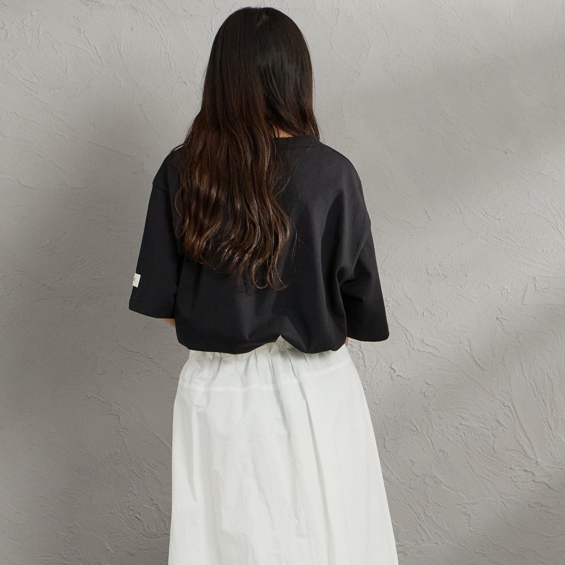 NORDISK [ノルディスク] 別注 ワンポイント刺繍 ポケットTシャツ [NU11701-JF] BLK &&モデル身長：150cm 着用サイズ：S&&