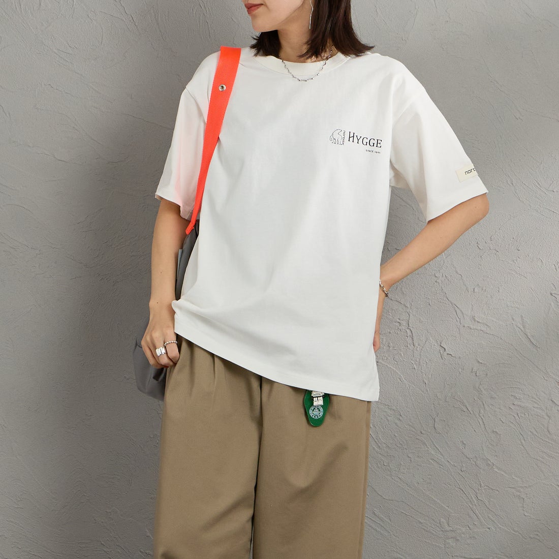NORDISK [ノルディスク] 別注 HYGGE フラワーバックプリントTシャツ [NU11704-JF] WHT &&モデル身長：160cm 着用サイズ：S&&