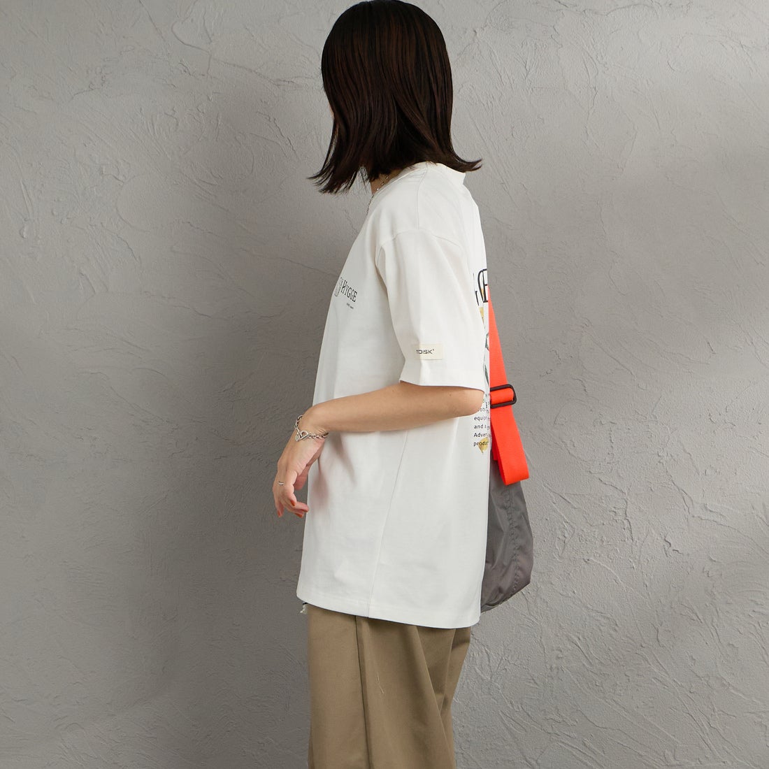 NORDISK [ノルディスク] 別注 HYGGE フラワーバックプリントTシャツ [NU11704-JF] WHT &&モデル身長：160cm 着用サイズ：S&&